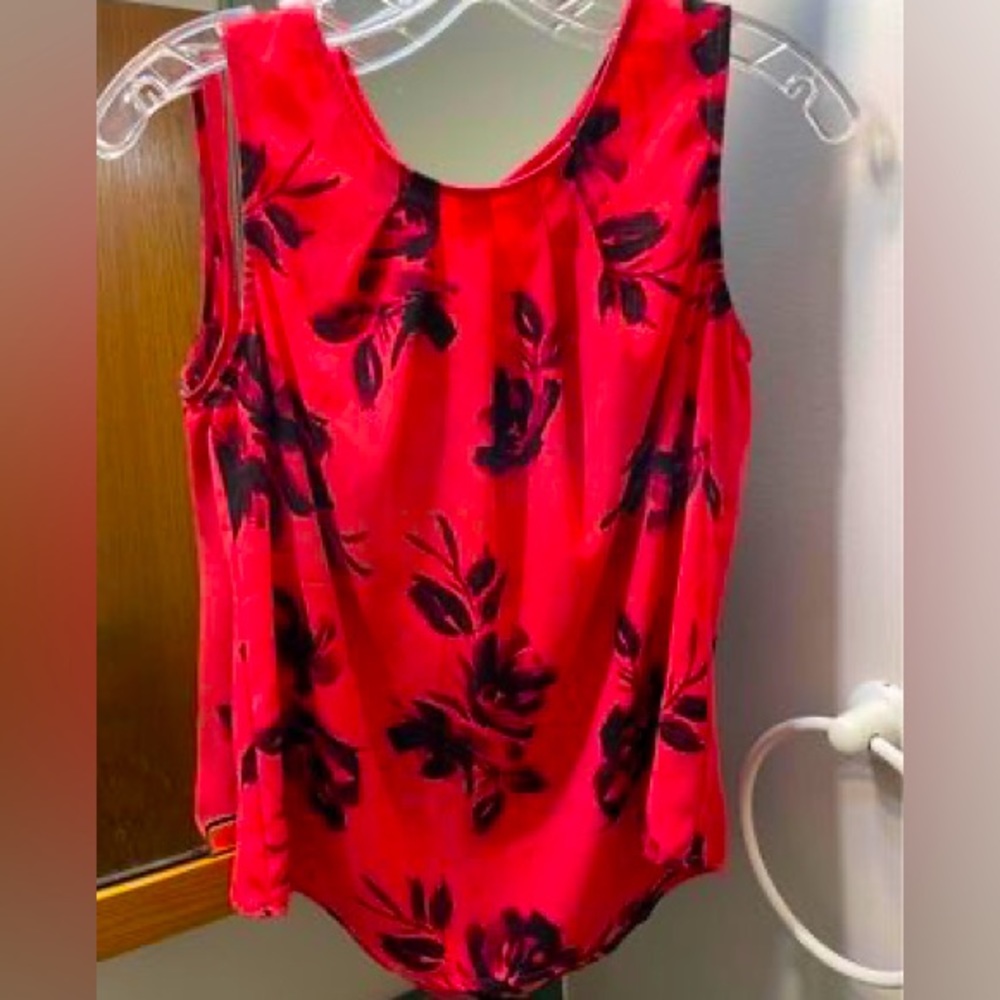 Women’s business top